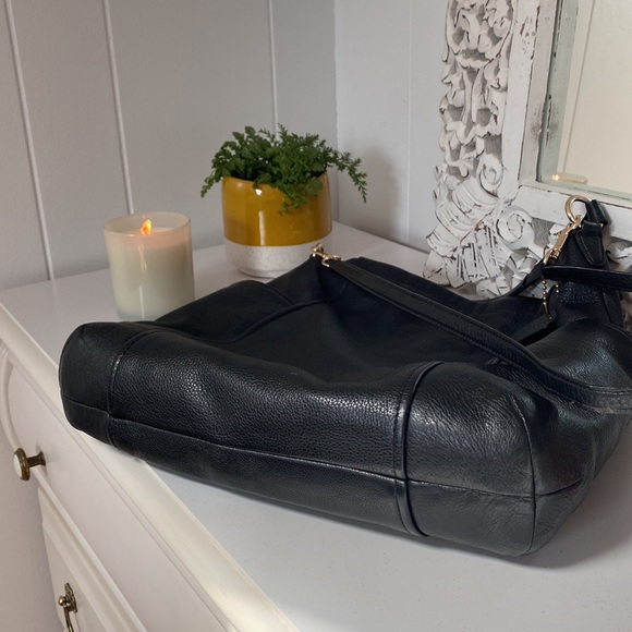 Black Coach Satchel - Picture 6 of 9